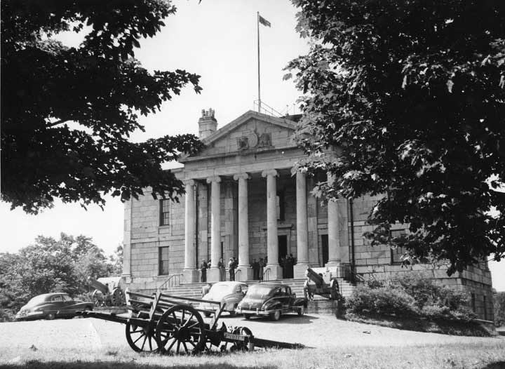 Facade of the Colonial Building