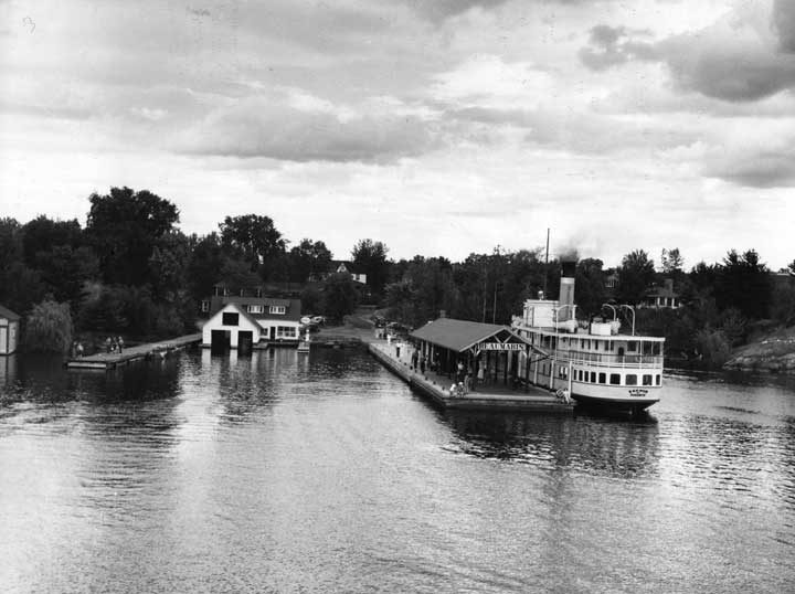 Steamboat navigating at Beaumaris, Muskoka Lakes