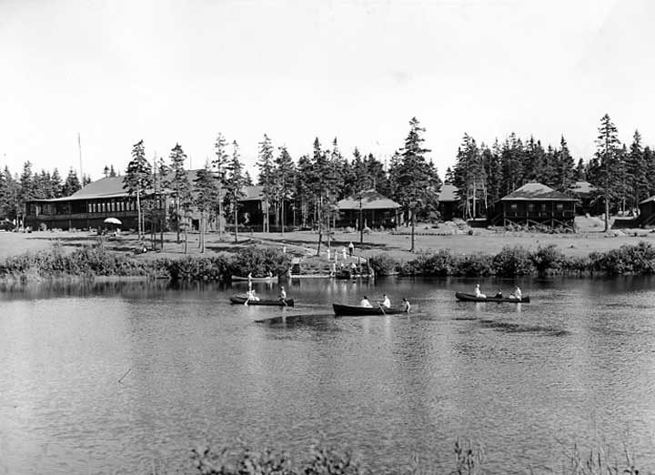 General view of Pictou Lodge from the water
