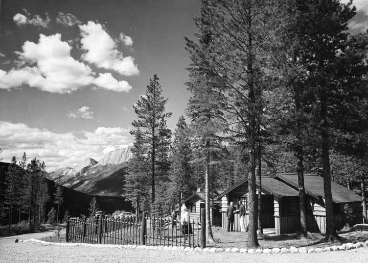 A view of the cabins at Miette Hot Springs, Jasper