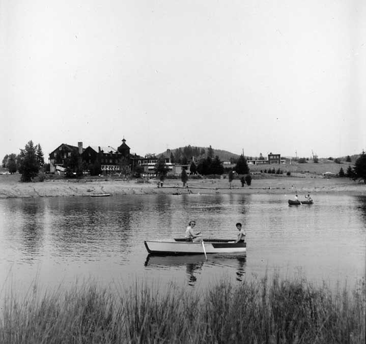 Boating near Nymarks Lodge, Saint-Sauveur-des-Monts