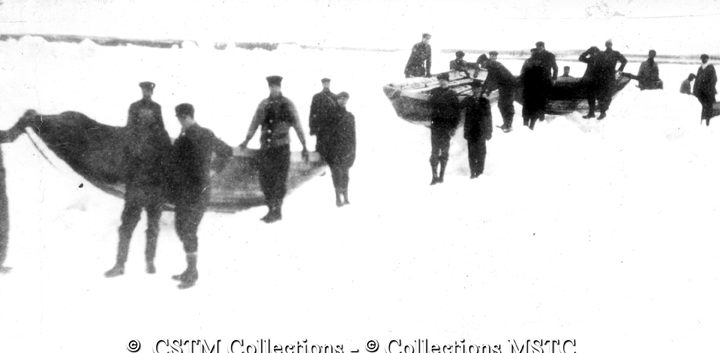 Ice boats used in crossing from mainland prior to car ferry service
