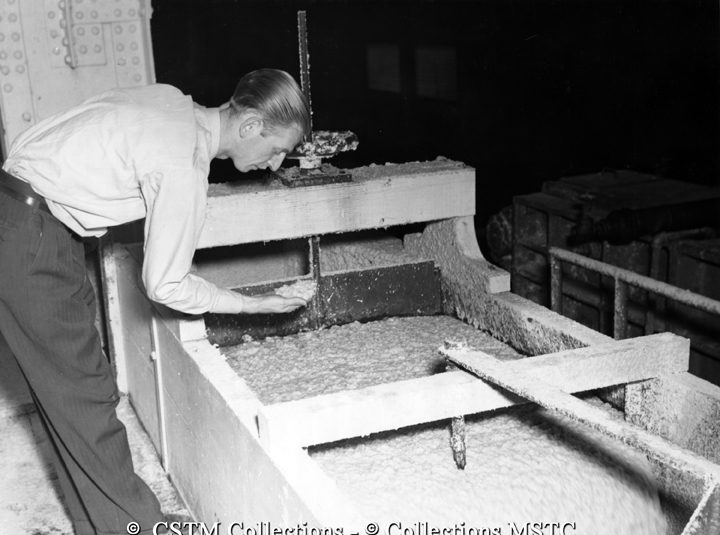 Checking the quality of the kraft pulp, Bowater’s Newfoundland Pulp and Paper Mills Limited