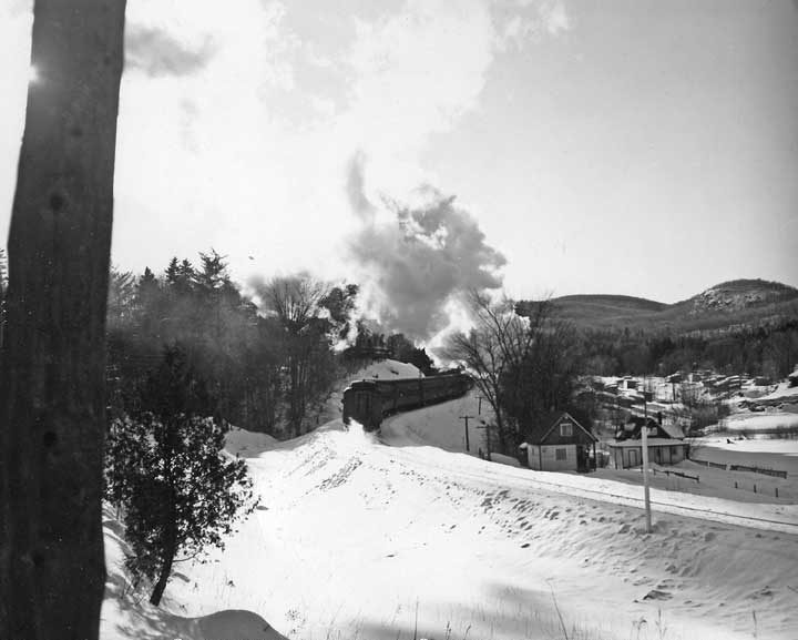 Locomotive passing through Morin Heights