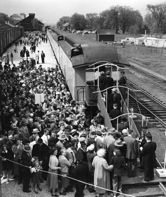Crowds of people at Aurora Station lining up to take a tour through the coaches of the
Museum Train