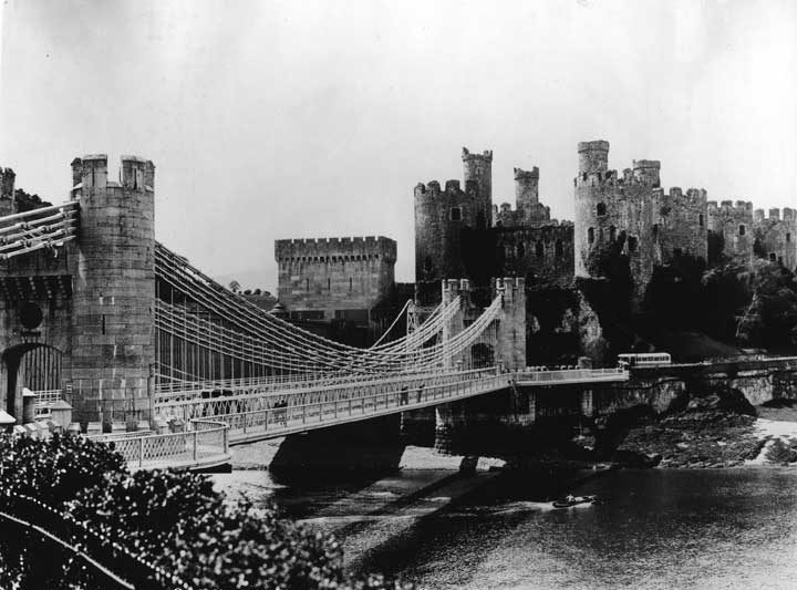 Wales - Conway bridge and Castle