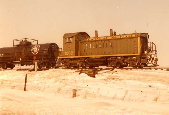 SW1200RS diesel locomotive 1262 (GR-12h) switching cars at St. Hubert.  Built by General Motors in 1956/7