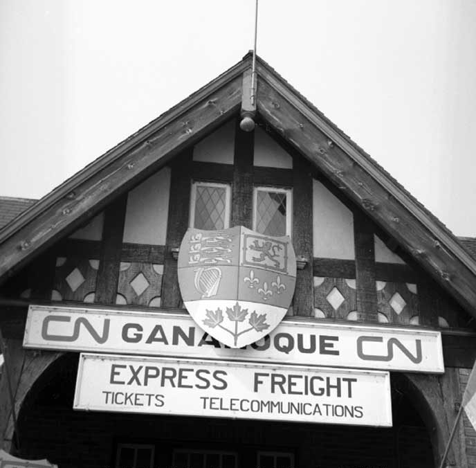 View of the CN Gananoque sign indicating the Thousand Islands Railway ticket office