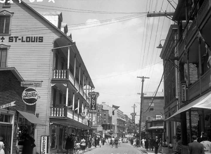 Street scene in Ste. Anne de Beaupré