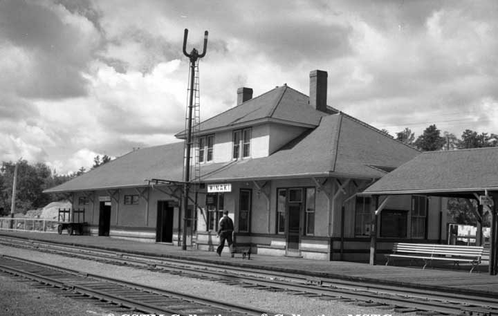 Minaki Station