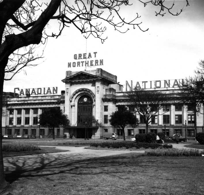 Entrance to CNR Station