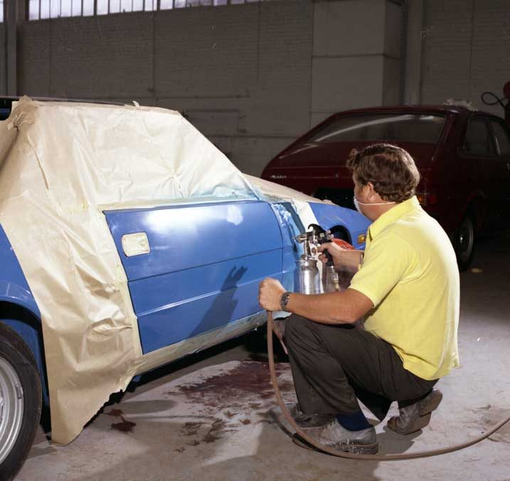 Auto Port - spray painting