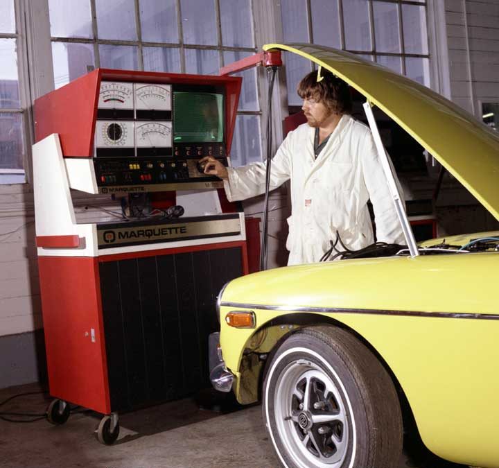 Auto Port - electronic analyzer in use