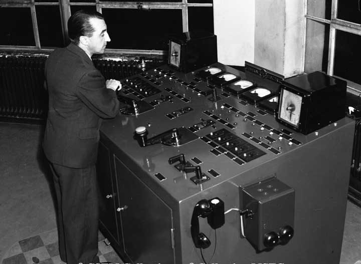 Montreal terminal - Traffic Control Tower – Equipment to lift bridge