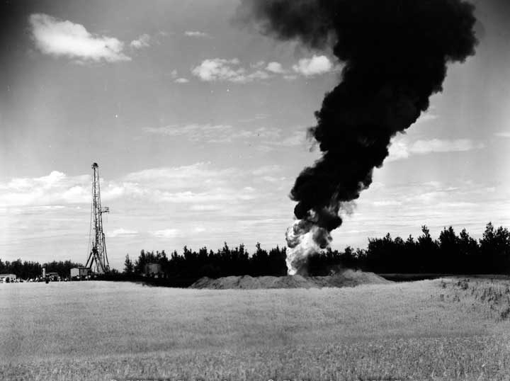 Alberta - Leduc oil fields - gas burn off