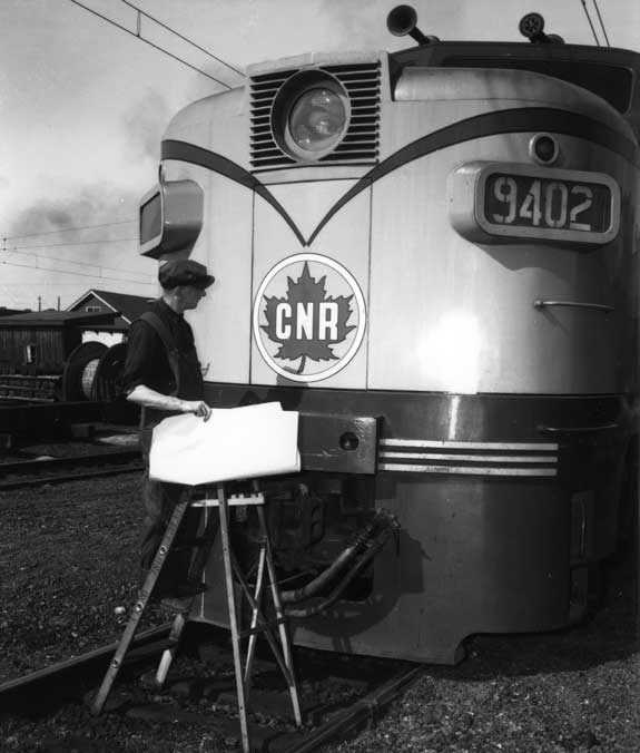 Diesel locomotive 9402