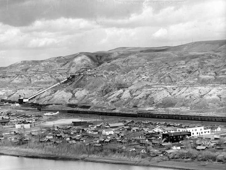 Drumheller district, Alberta - coal mining at Drumheller Valley