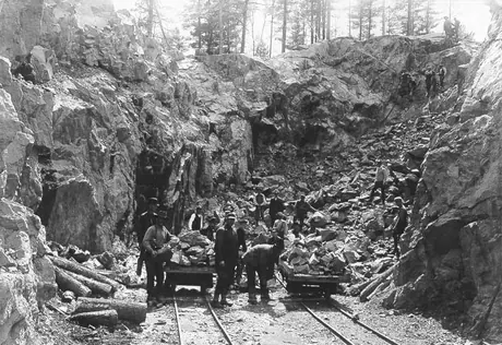 Iron mine, Moose Mountain, Sellwood, Ontario