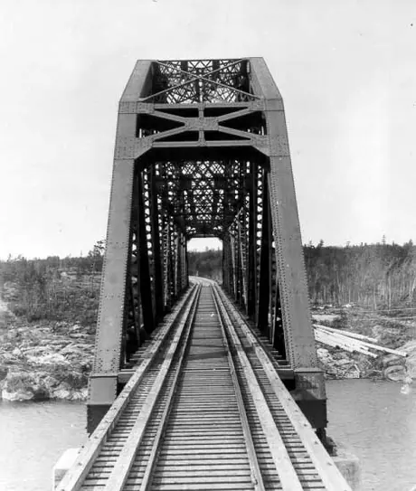 Girder bridge: CNR, Pickerel River