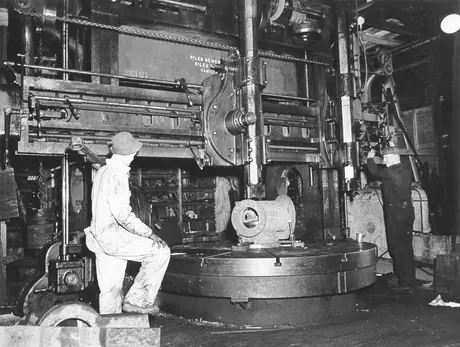 Prince Rupert shipyard : huge milling machines in shops