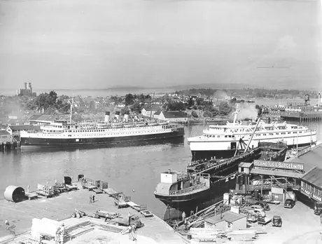 Victoria inner harbour looking southeast