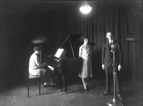 CNR performers in CNRO studio