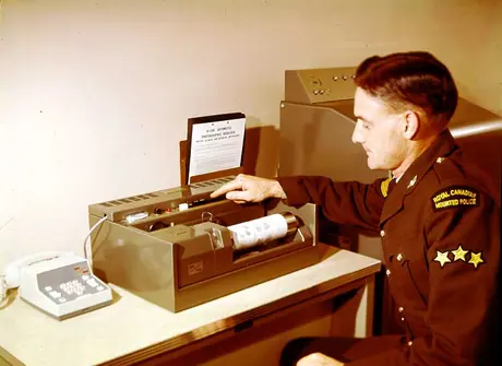 RCMP officer sends photograph via facsimile machine