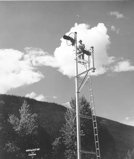 Installing an automatic mast signal