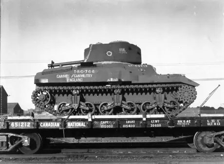 Transporting tanks to Europe during the Second World War