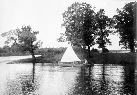 A sailing canoe on Rainy Lake