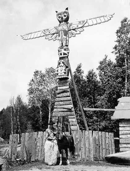Camp Ahmic - totem pole