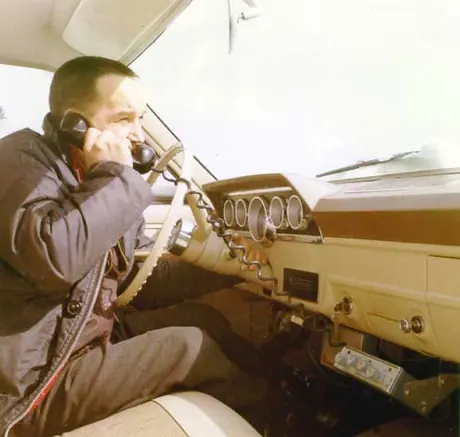 Model using car telephone