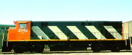 CN diesel-electric locomotive 2542, model M-420, left side