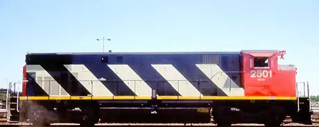 CN diesel-electric locomotive 2501, model M-420, right side
