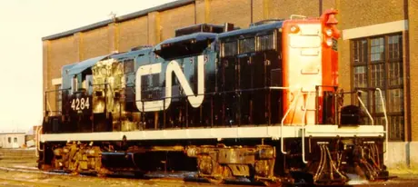 CN diesel-electric locomotive 4284, model GP-9, three-quarter view