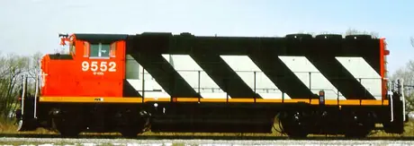 CN diesel-electric locomotive 9552, model GP-40-2, left side