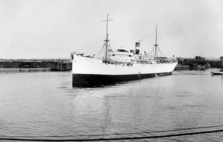 Cargo/passenger ship CNSS Chomedy