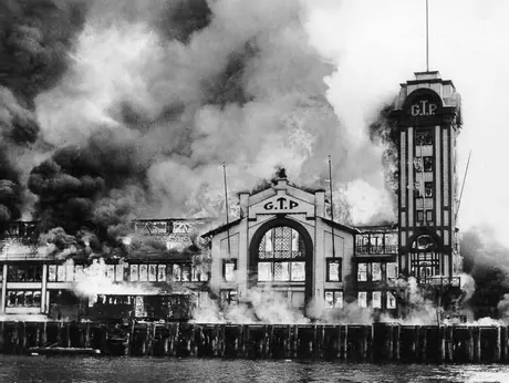 Fire at the Grand Trunk Pacific Steamship Company Seattle dock