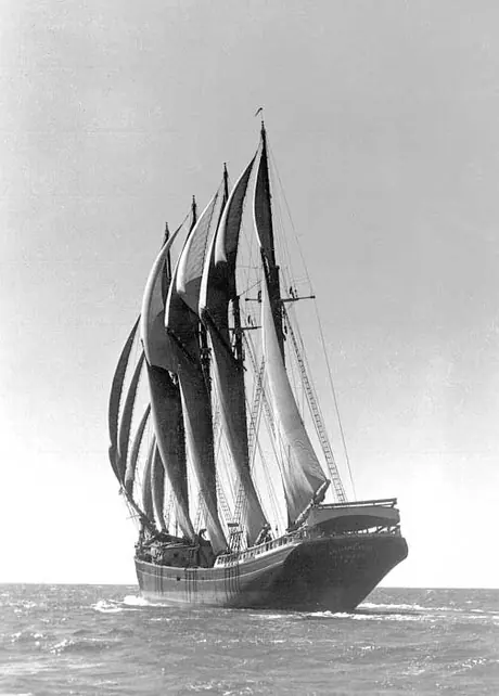 Four-masted cargo-carrying schooner Lillian E. Kerr