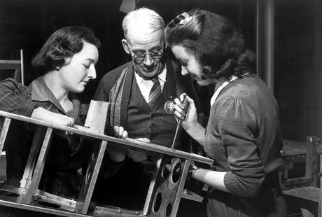 Women working on a Bolingbroke bomber