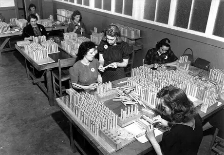 Women manufacturing shells at the Cherrier plant