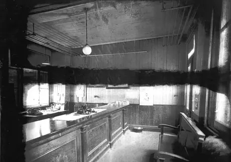 Interior view of Canadian National Railways Québec ticket office