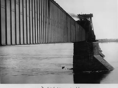 Victoria Bridge reconstruction: the new masonry on pier no. 13 is complete