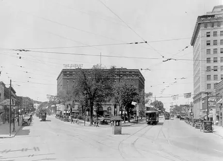 Street railway cars near the Durant Hotel