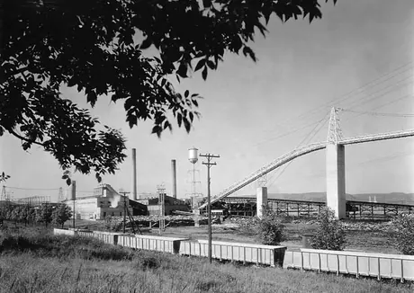 A pulp and paper mill in Québec