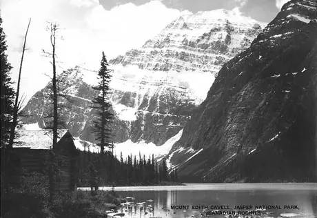 A log cabin near Mount Edith Cavell