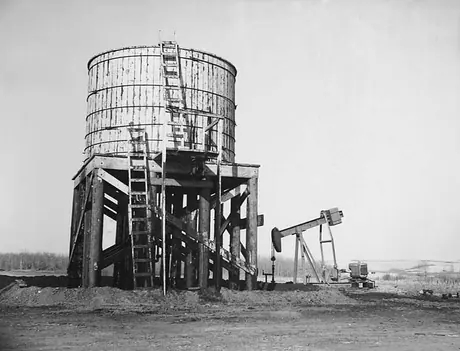 Oil pump and tank on the Vermillion oil fields