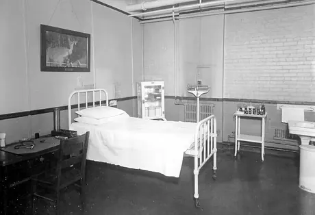 Examining room at the medical department clinic, Montreal