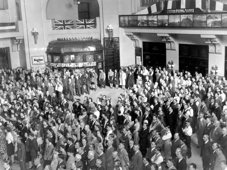 Victory loan rally in the rotunda of the Winnipeg station