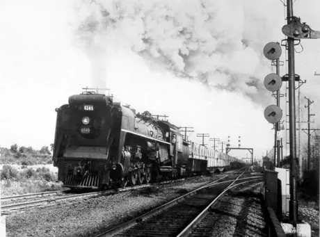 Locomotive 6145 leaving Southwark yard with war supplies